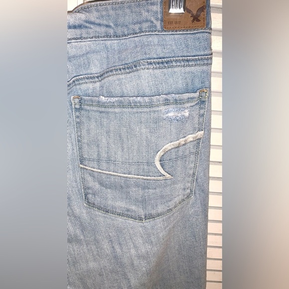 American Eagle light was distressed stretch Skinny Jeans women’s size 14 - Picture 7 of 7